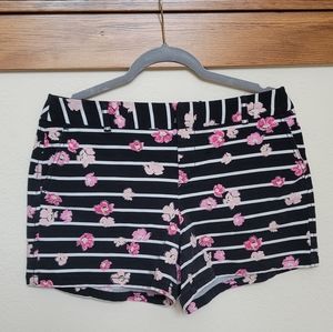 Elle Floral Shorts in Black & Pink - Size 6